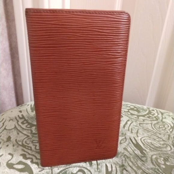Gorgeous Vintage Louis Vuitton Credit Epi Wallet - Picture 1 of 8